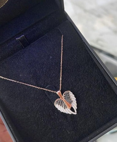 Wilderness Openable Wings Necklace
