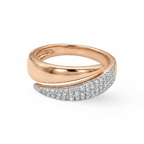 18K gold diamond ring pavé setting close up detail 0.22ct brilliant diamonds women