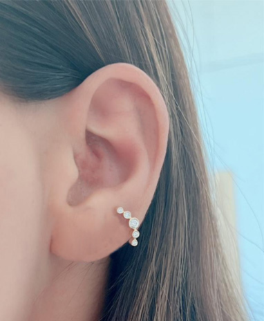 5 Diamonds Bezel Helix Piercing Earring