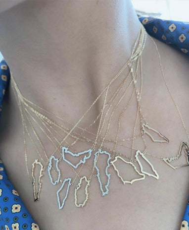 World Map Necklace in 18KT Solid Gold and VS/S1 G-H Diamonds